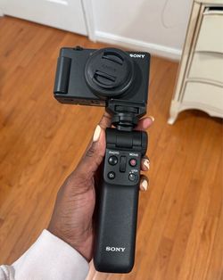 CAMERAS MUST GO- SONY ZV1F & CANON ELPH SD630