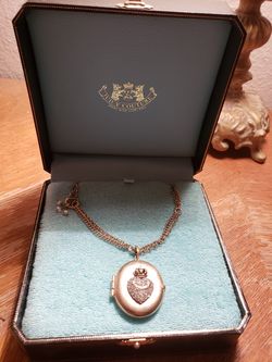 Juicy Couture Necklace/photo