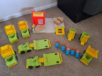 Vintage fisher price little people lumber yard