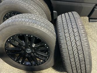 Nissan Titan 20 inch wheels (black).