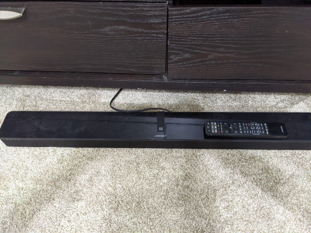 Bose - Smart Soundbar 700 - Voice Control with Bluetooth and Wi-Fi - Black
