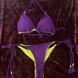 Vibrant Bikini Set 