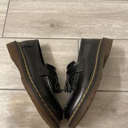 Dr. Martens Adrian Tassel Loafers in black smooth leather with yellow welt