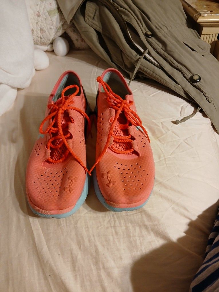 Lds Pink Under Amour Gym Shoes