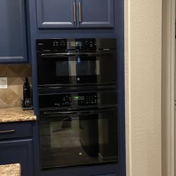 Black Built In Microwave, Oven, Cooktop, Vent, Fridge