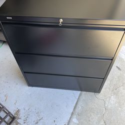 Lockable Large 3-drawer Filing Cabinet
