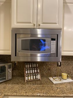 GE Microwave Oven
