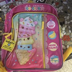 Num noms backpacks and lunch bags/mochila y lonchera
