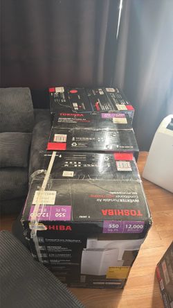 Toshiba 4-1 12000 btu has heater, ac, humidifier, fan, remote controlled
