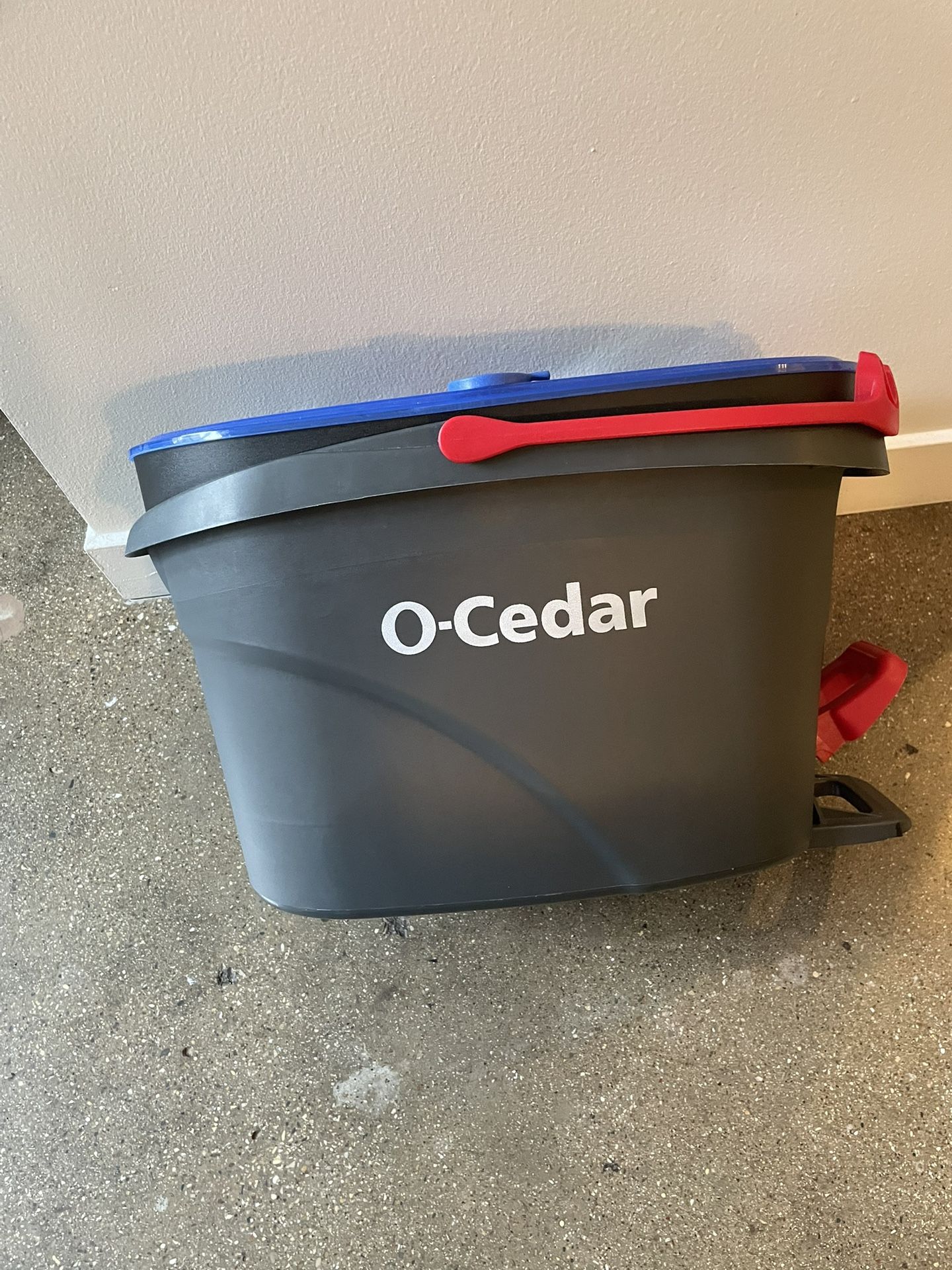 Ocedar Mop Bucket And Mop Handle