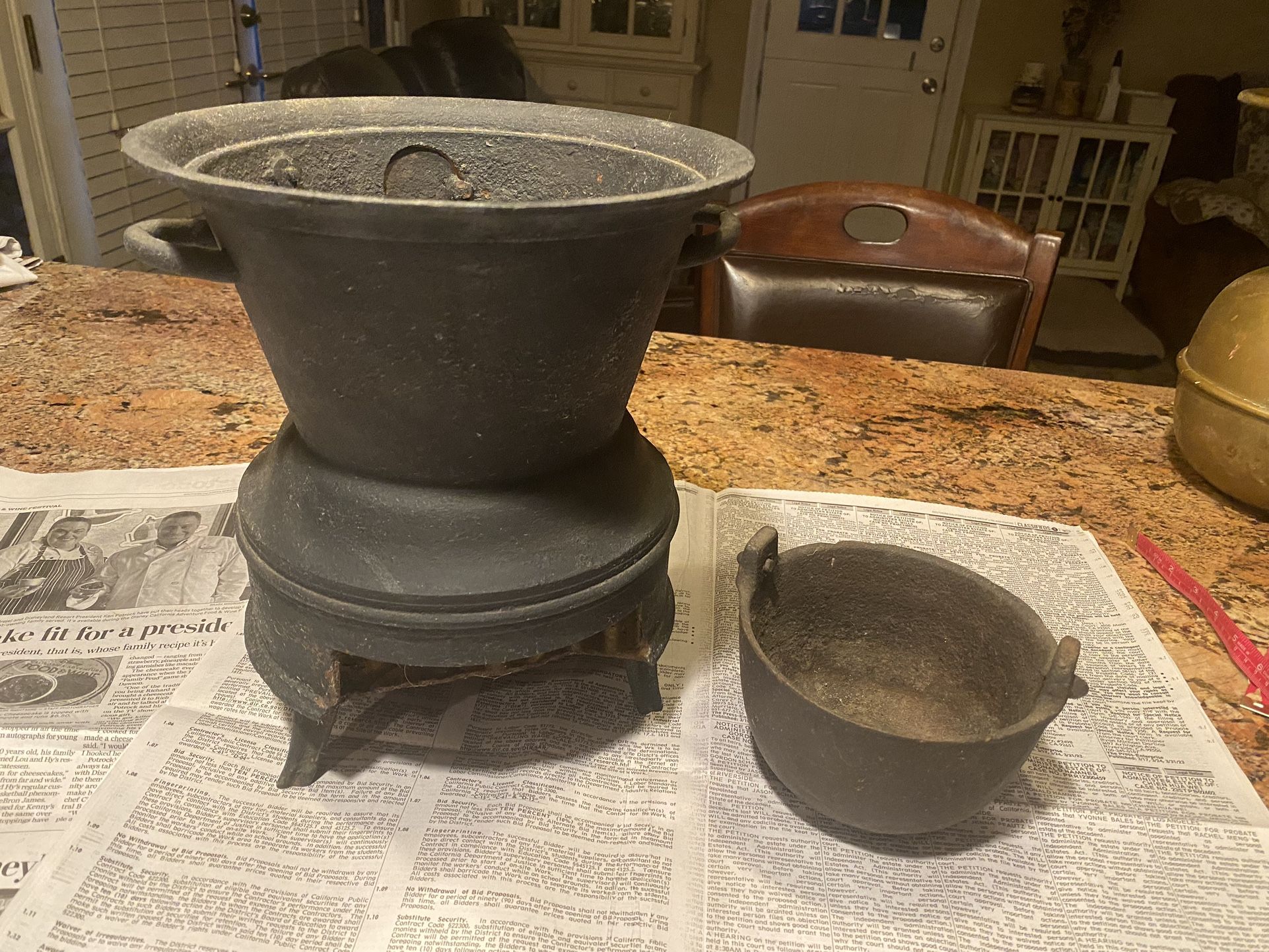 Vintage Cast Iron Smelting Pot And Stove