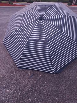 Big Beach umbrella 8 ft used Afew times