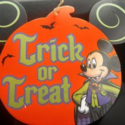 Halloween Vampire Mickey Mouse Sign / Disney 
