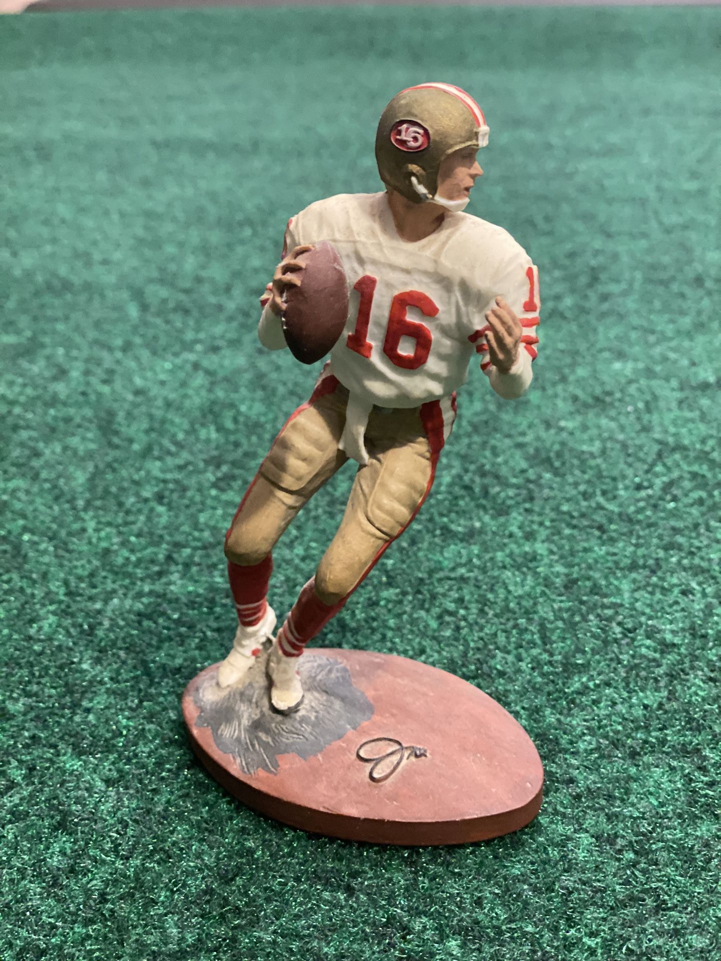 Joe Montana passing perfection figurine (Move Out Sale)