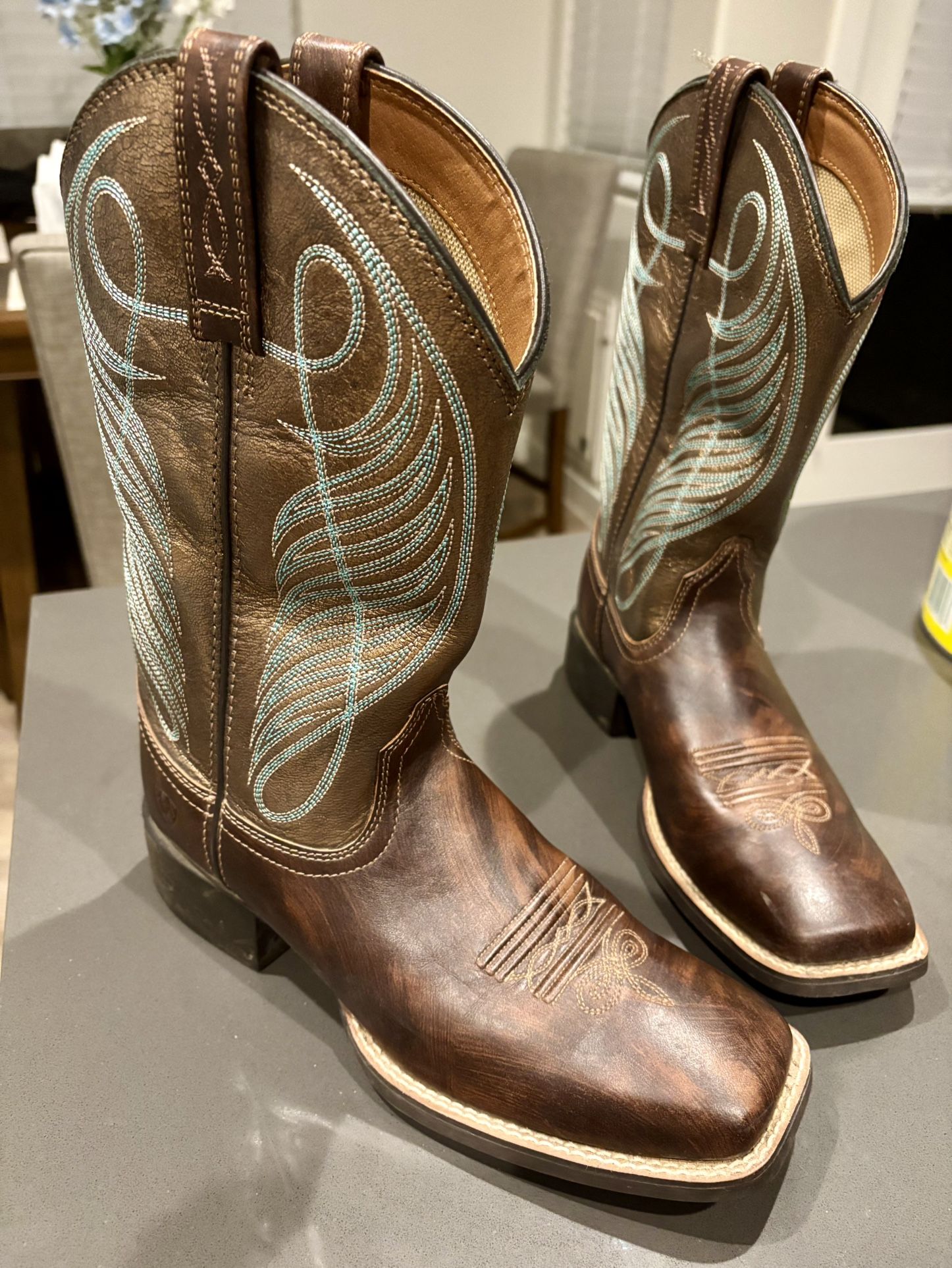 **ARIAT WOMEN BOOTS**