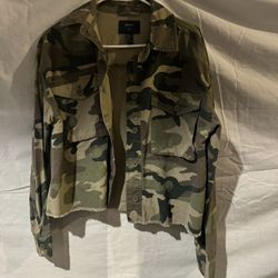 Women’s top size medium forever 21 five dollars