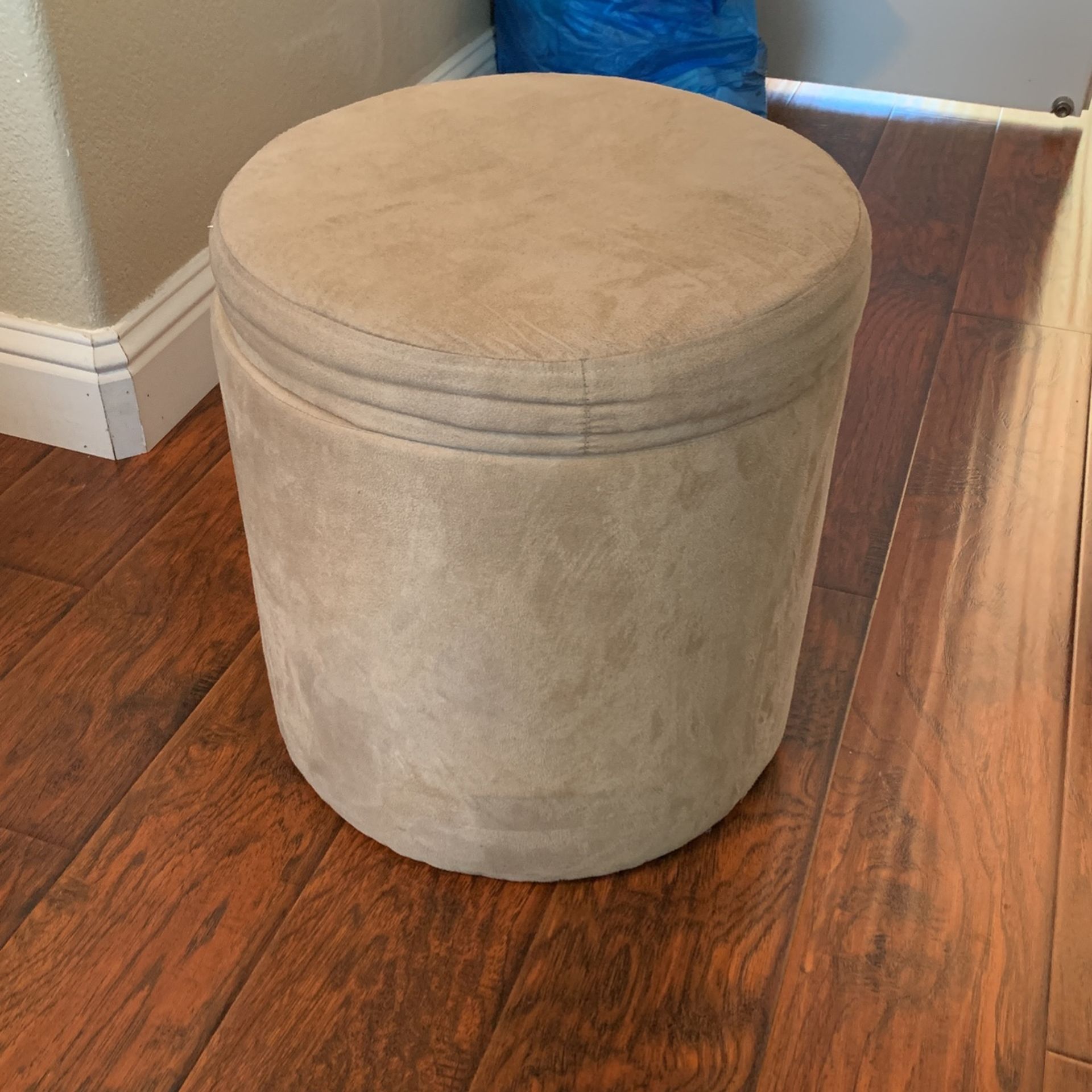 Small Storage Stool/ottoman