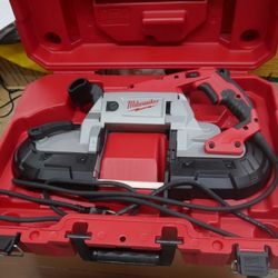6232-21 Kit / Milwaukee 6232-20 Deep Cut Variable Speed Band Saw w/ Case & Blade. used. tested. in  a good working order. 