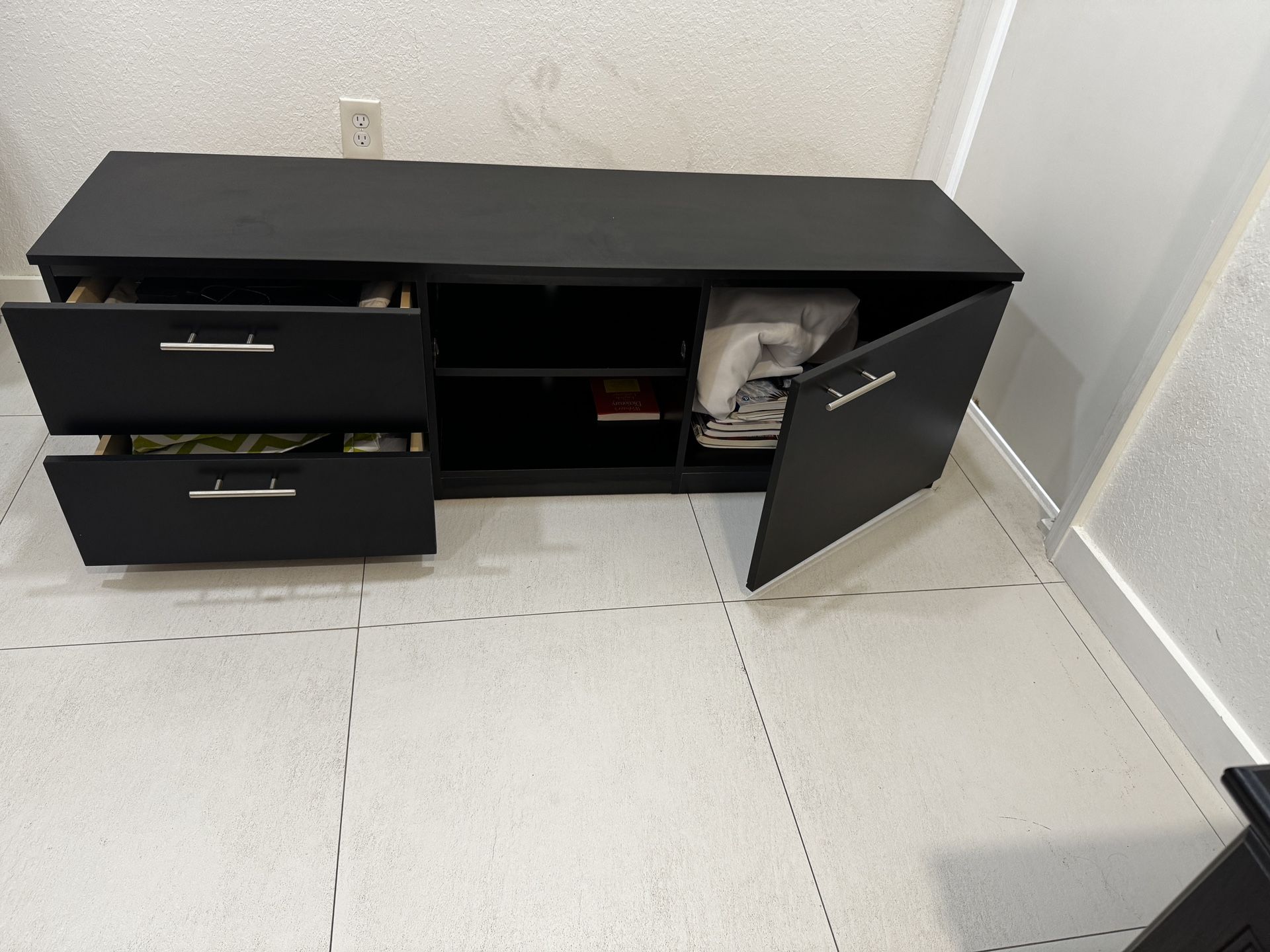 Black Tv Stand 