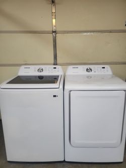 2024 Samsung Washer And Dryer (Delivery Available)