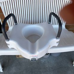 Raised Elevated toilet seat w/ removable grab bar