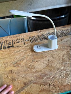 Gen Tek LED Desk Lamp with Wireless Charger and Pen Holder