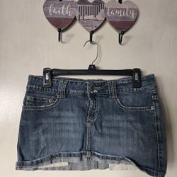 WOMAN'S SHORTS, SKIRT AND HALTER TOP