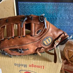 Baseball Mitt