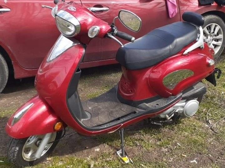 150cc moped $400 must sell today