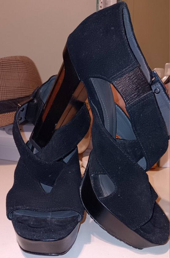 Black Saude 7 Heels 