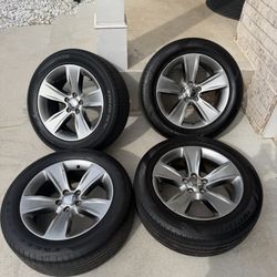 Set (4) Excellent condition Dodge challenger/ charger factory 18 inch tires and rims 
