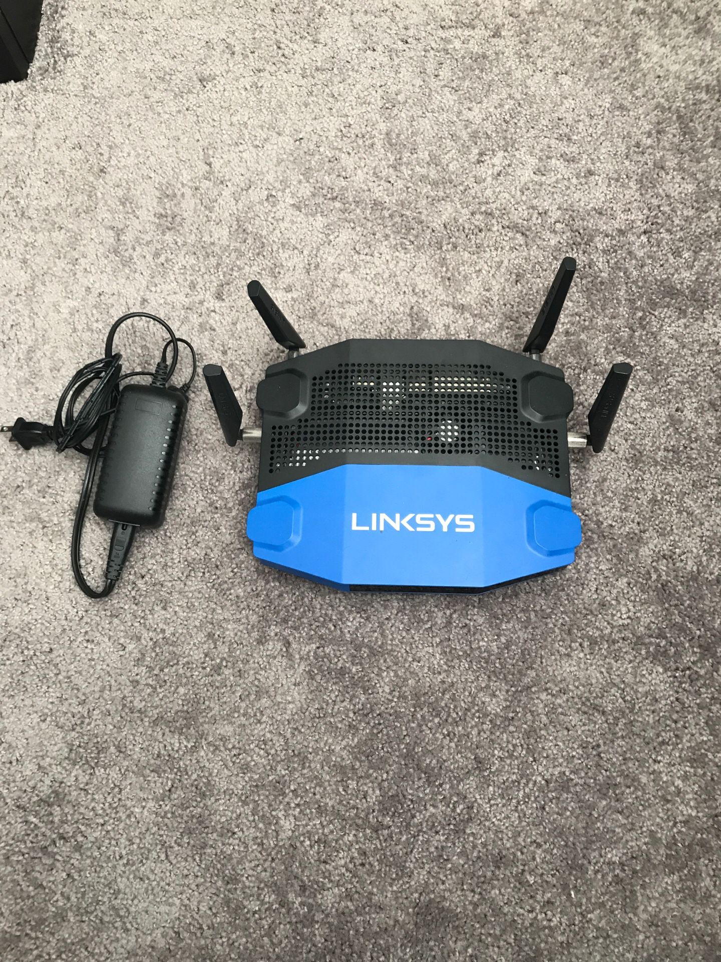 Linksys wrt1900 ac Router