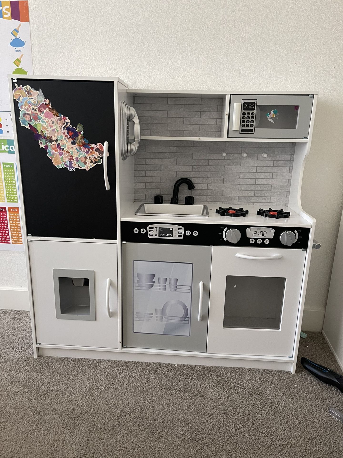 Play Kitchen