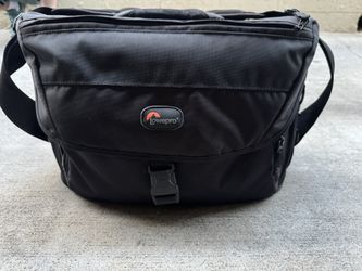Nova 200 AW II Camera Bag