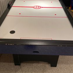 Air Hockey Table