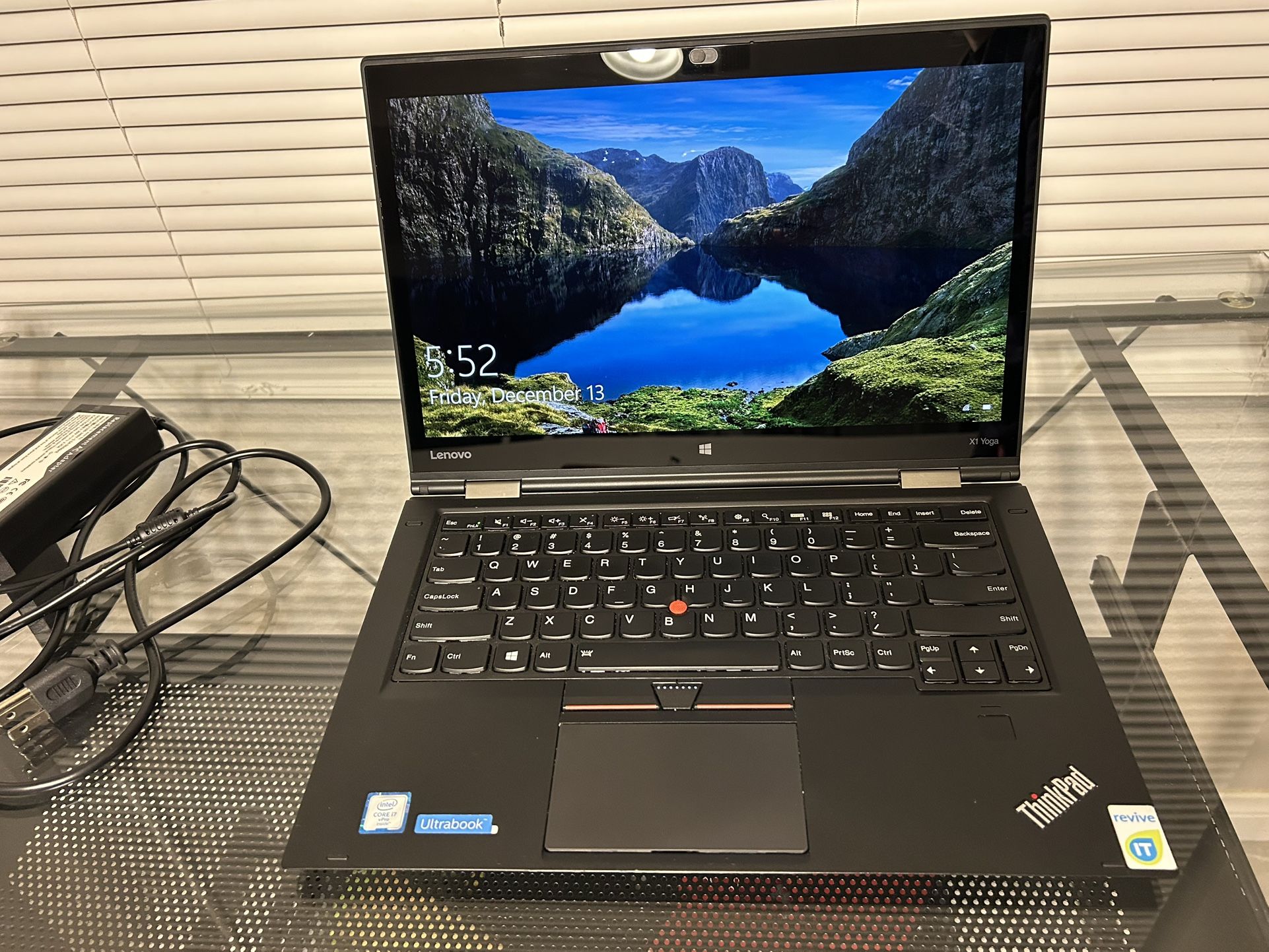 Lenovo X1 Yoga Laptop | Intel i7 | 8GB RAM | Touchscreen 2-in-1 | Good Condition