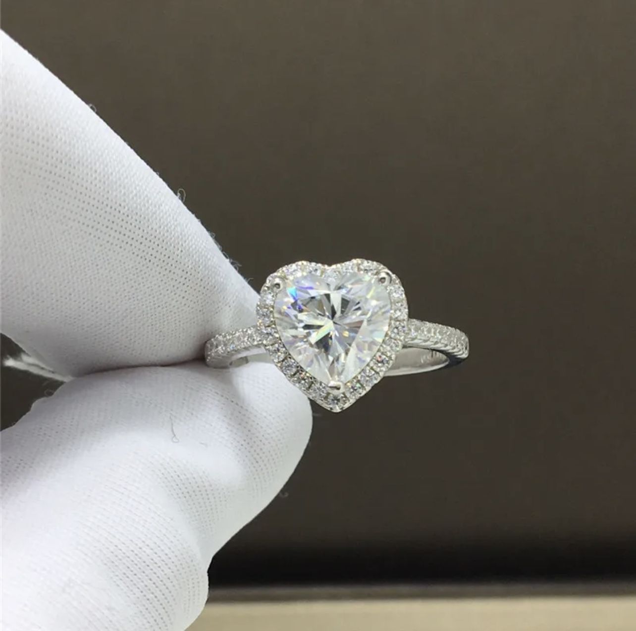 Sterling Silver 925 VVS1 1CT Certified Moissanite Diamond 💎 Excellent Cut sparkling Ring Size 6.5  $250  MOISSANITE DIAMOND 💎 
