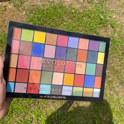 Revolution Eyeshadow Palette “Monster Mattes”