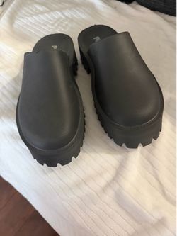 Black shoes
