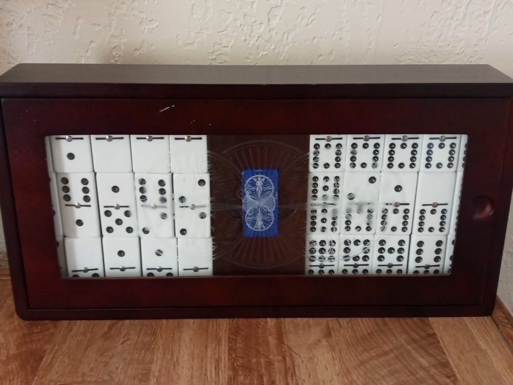 Vintage Dominoes set. Bicycle Brand