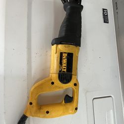 Dewalt Reciprocating Saw DW 303