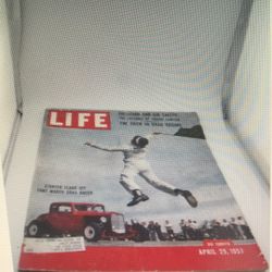 Vintage Life Magazine April 29 1957 DRAG RACING Hot Rods-Airline Crash-Space-War