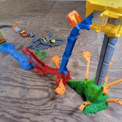 Thomas The Train Skyhigh Bridge Jump Toy 