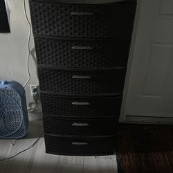 Sterilite plastic dresser