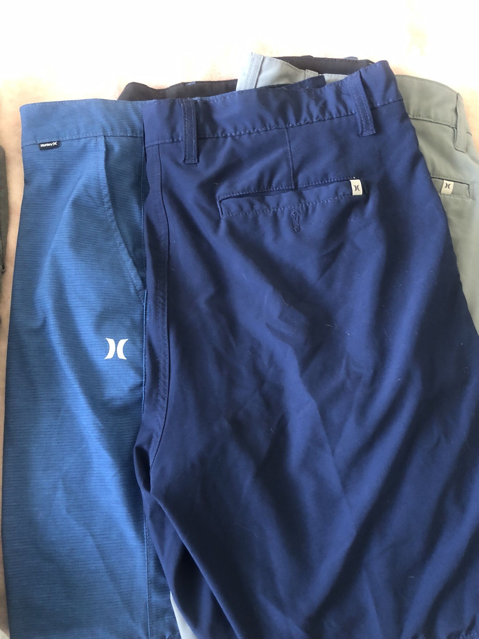 Men’s Sz 36 Shorts. Name Brand
