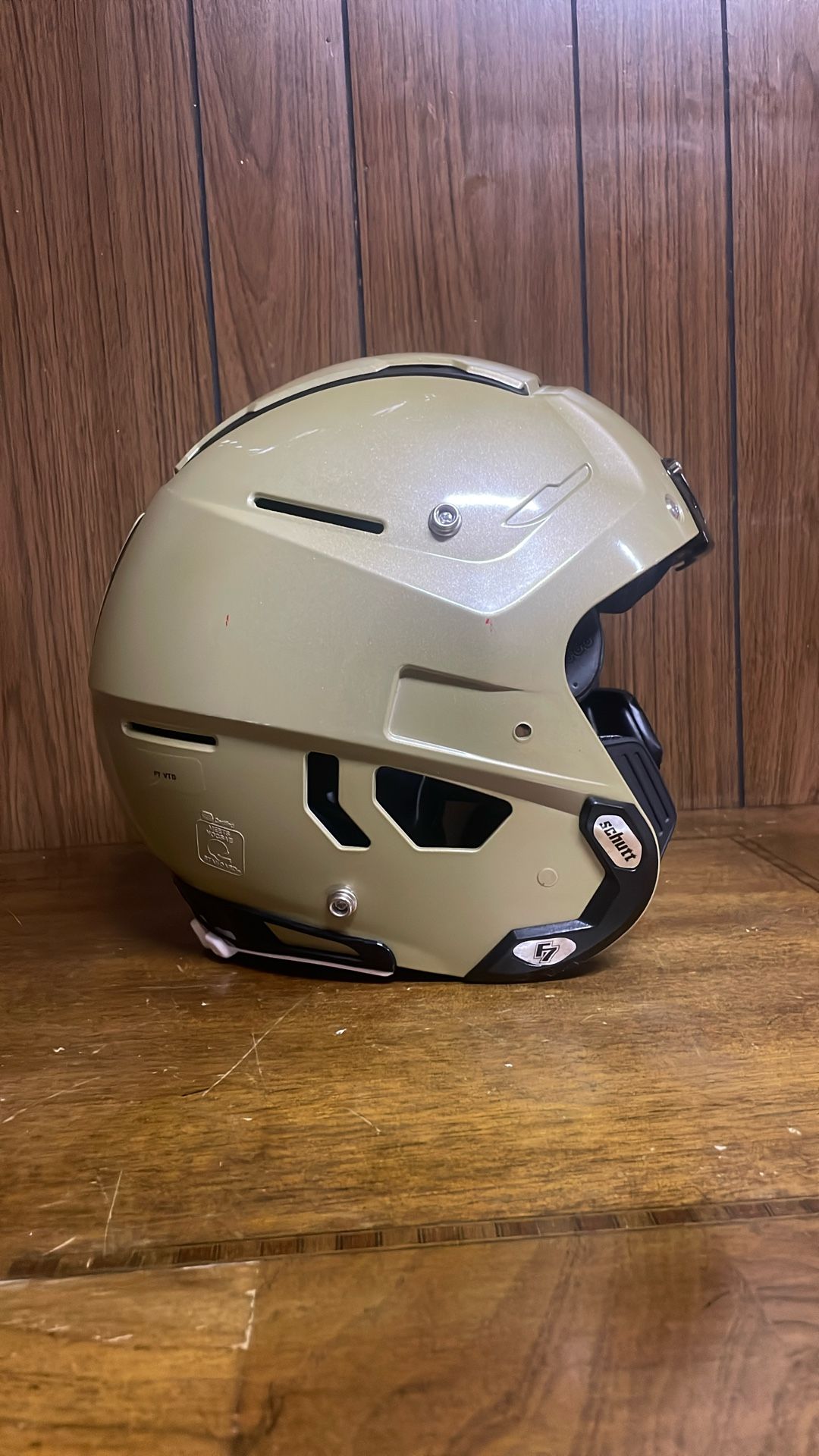 Schutt F7 Metallic Vegas Gold , Large (no facemask)