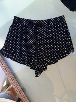 Black & White polka dot shorts (M)