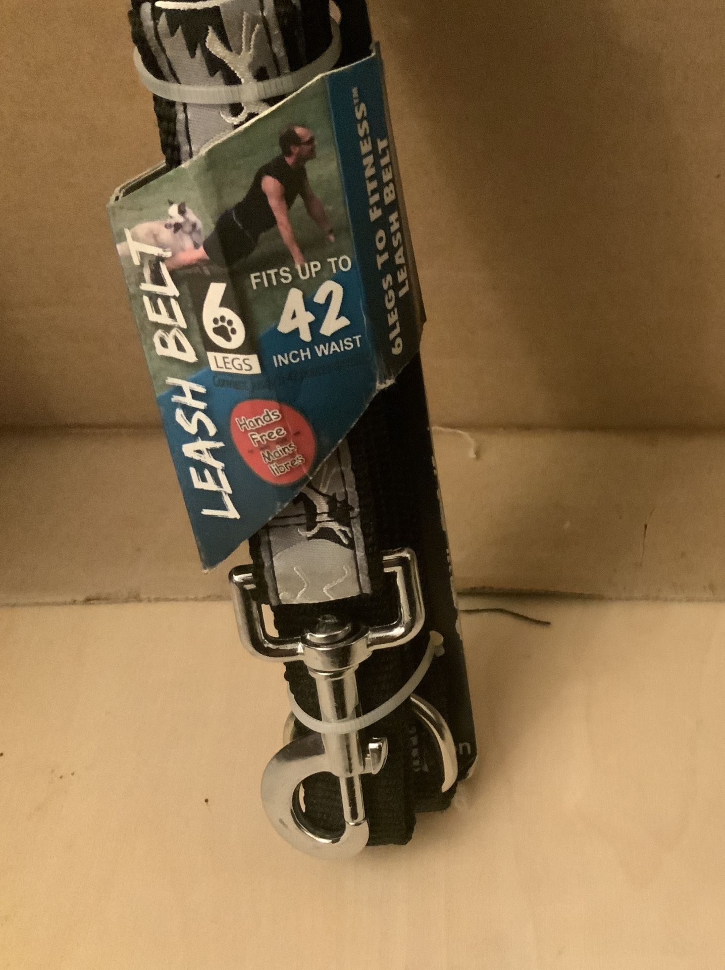 1 dog leash. OLD STOCK, 6 Legs Dog Leash
