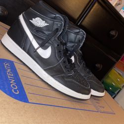 Air Jordan 1 Highs Black And White