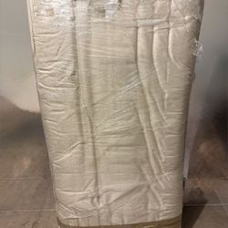 Beautyrest Beginnings Sleepy Whispers Ultra Deluxe 2-in-1 Innerspring Crib and Toddler Mattress | Waterproof